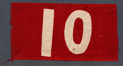Red Cloth with the number &amp;acirc;&amp;euro;&amp;oelig;10&amp;acirc;&amp;euro; 